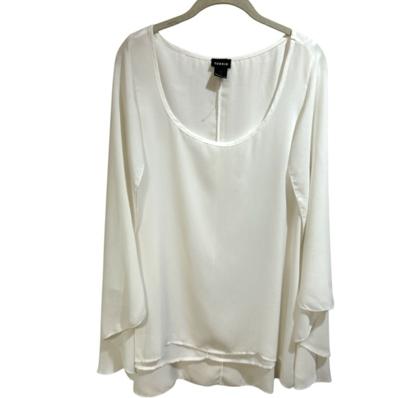 Torrid White Chiffon  Cape Back Top Size 2X  (NWOT) - Picture 5 of 10